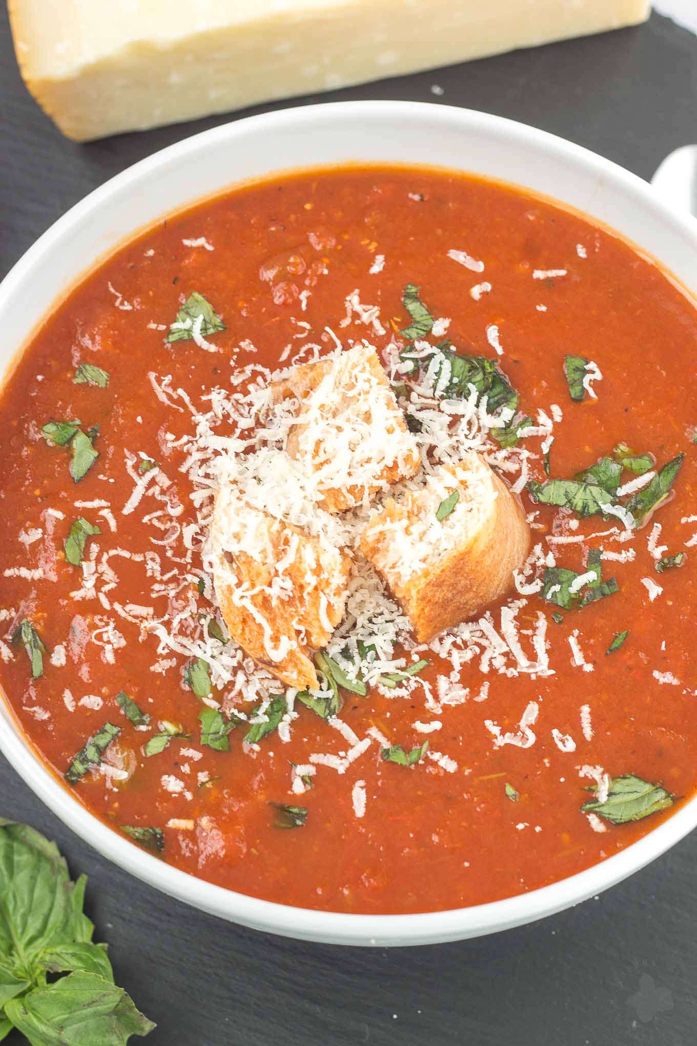 Slow Cooker Roasted Red Pepper and Tomato Soup - Strawberry Blondie Kitchen