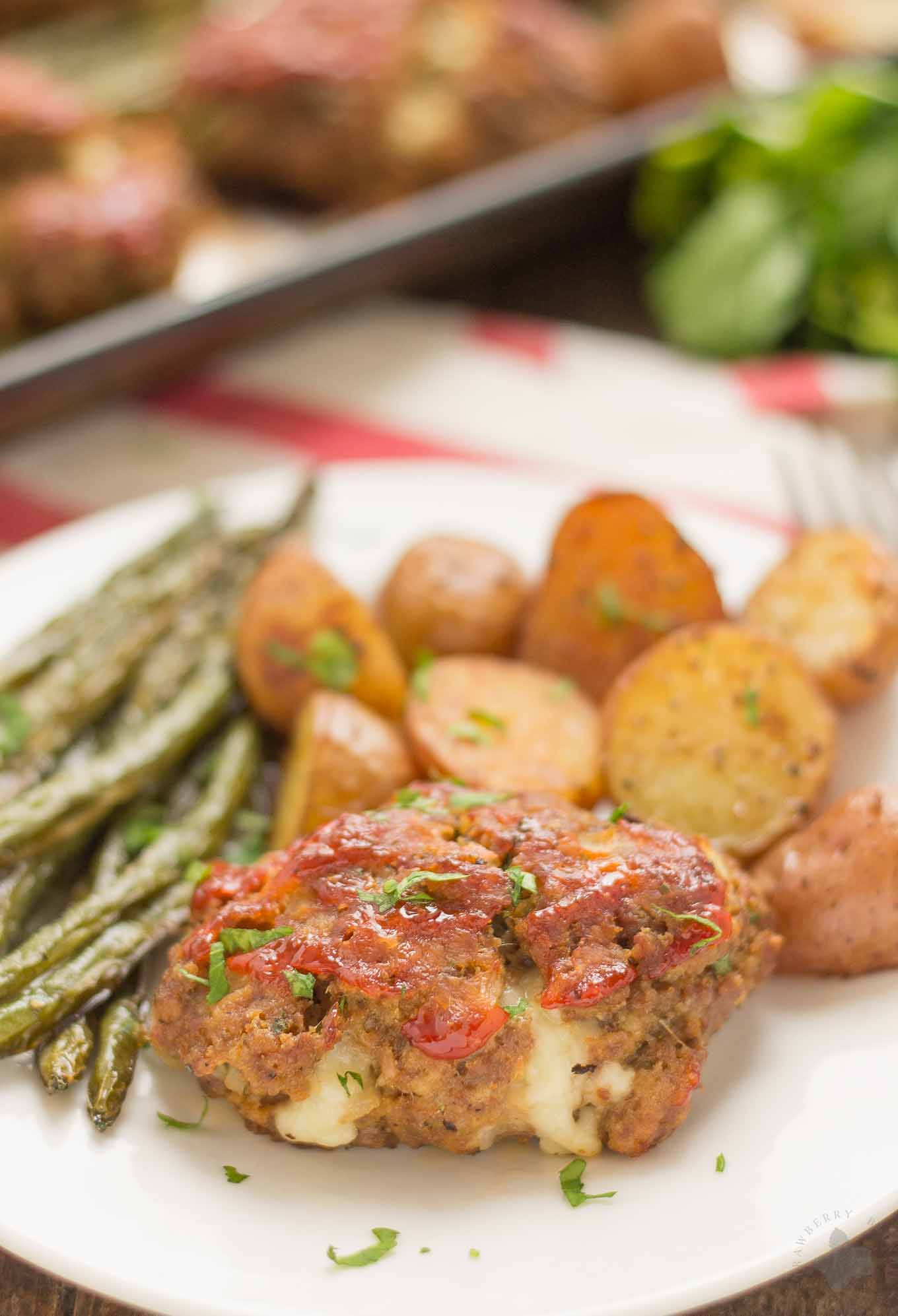 Sheet Pan Mini Meatloaves With Potatoes And Green Beans Strawberry Blondie Kitchen 0747