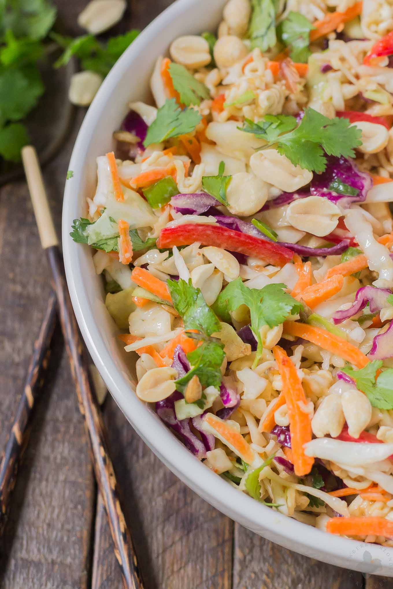 asian-sesame-noodle-slaw-strawberry-blondie-kitchen