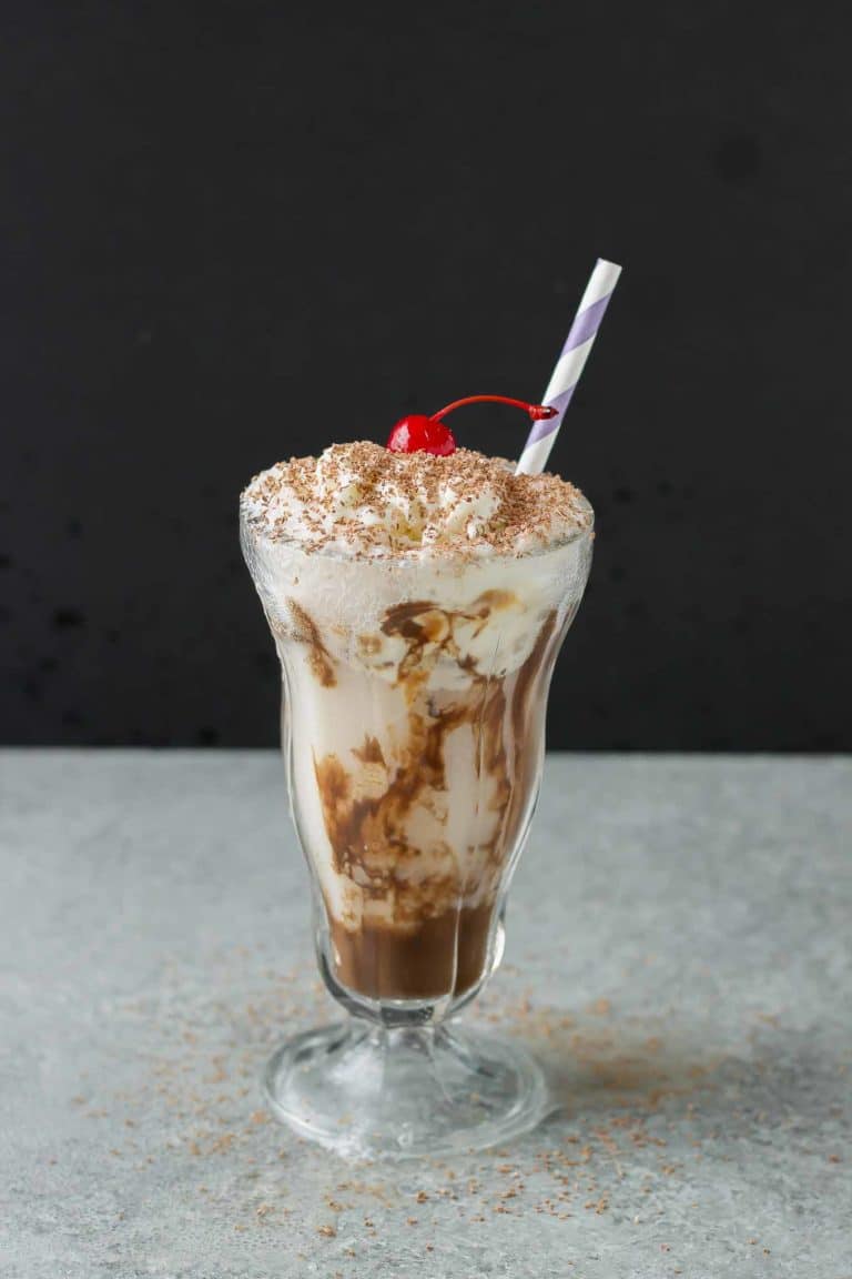 Chocolatey Caramel Delight Fizzy Soda - Strawberry Blondie Kitchen