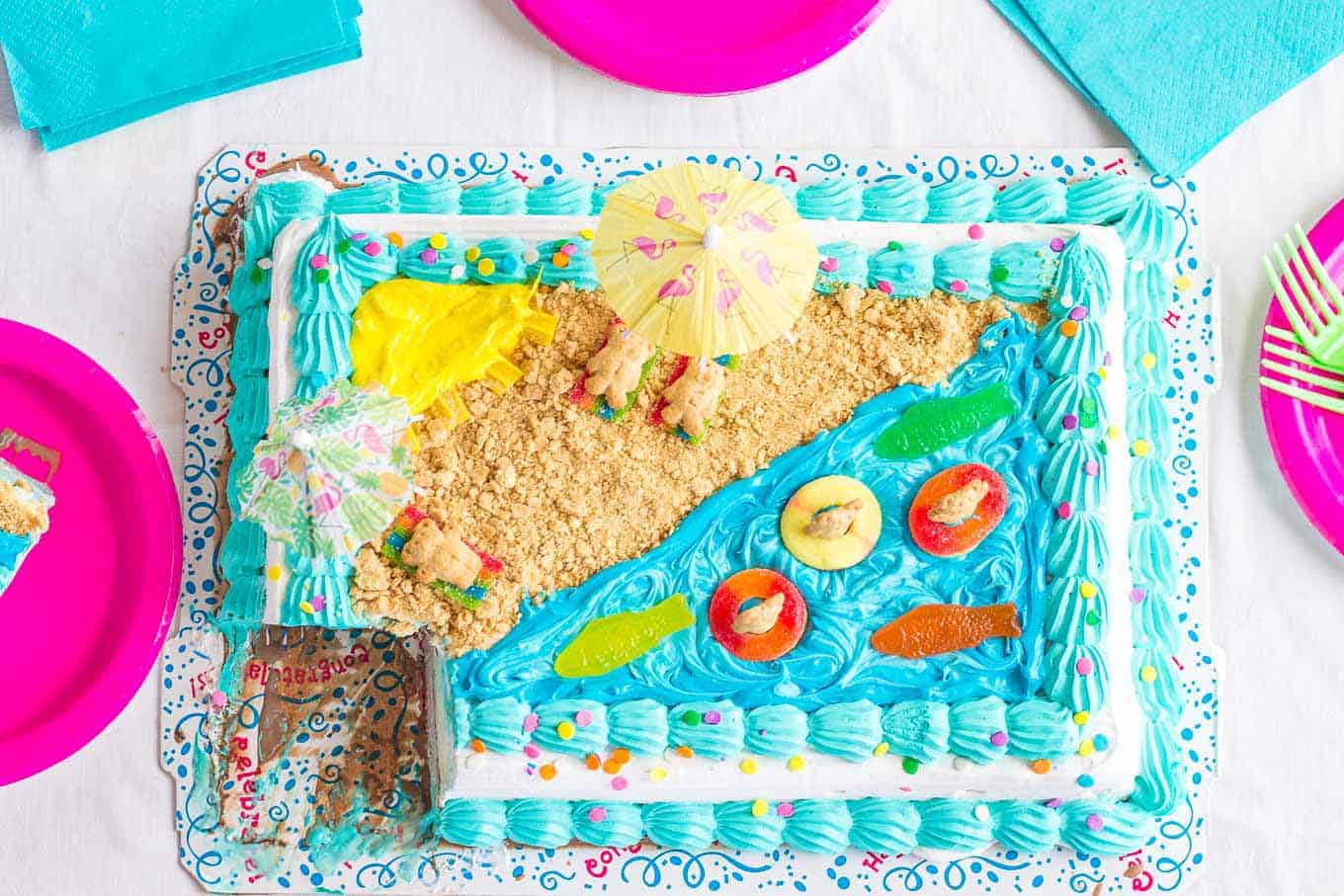 Easy Summer Beach Cake - Strawberry Blondie Kitchen