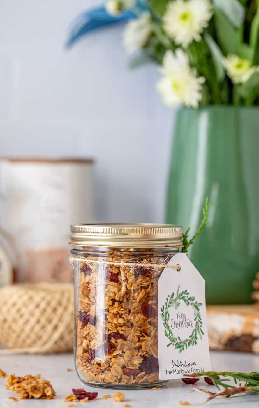 https://www.strawberryblondiekitchen.com/wp-content/uploads/2020/12/Homemade-Baked-Granola-in-a-Jar-8786-2.jpg